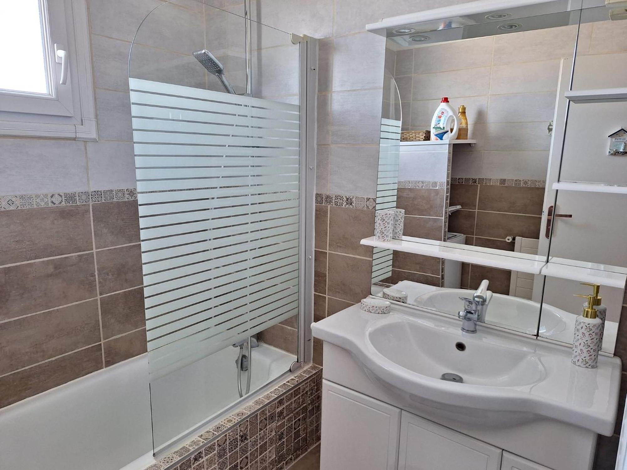 Appartement Schaffhauser เลส์ซาบล์-โดล็อนน์ ภายนอก รูปภาพ